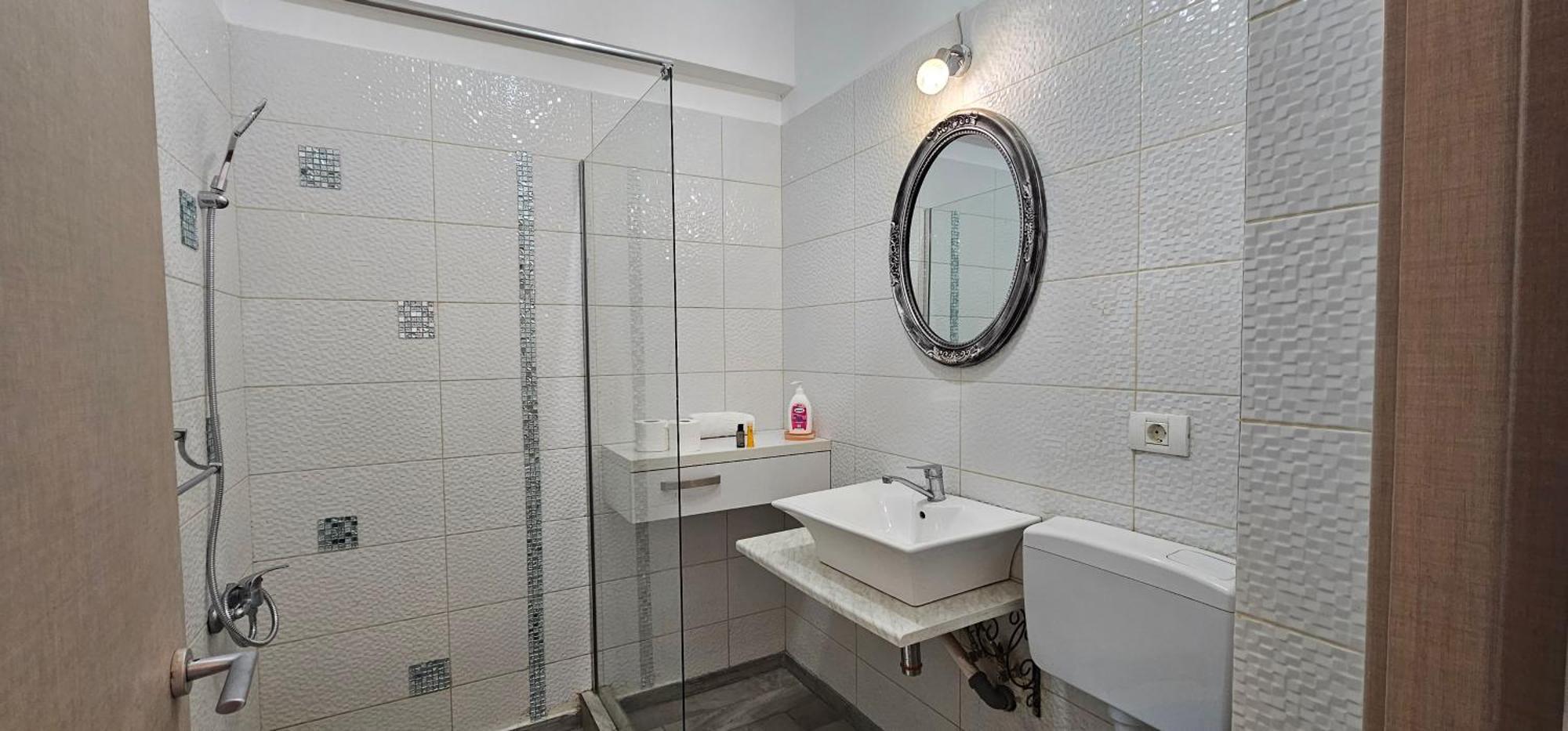 Luxury Aparthotel Promenada In Building Stefan Prima Linie La Mare Navodari Exterior photo